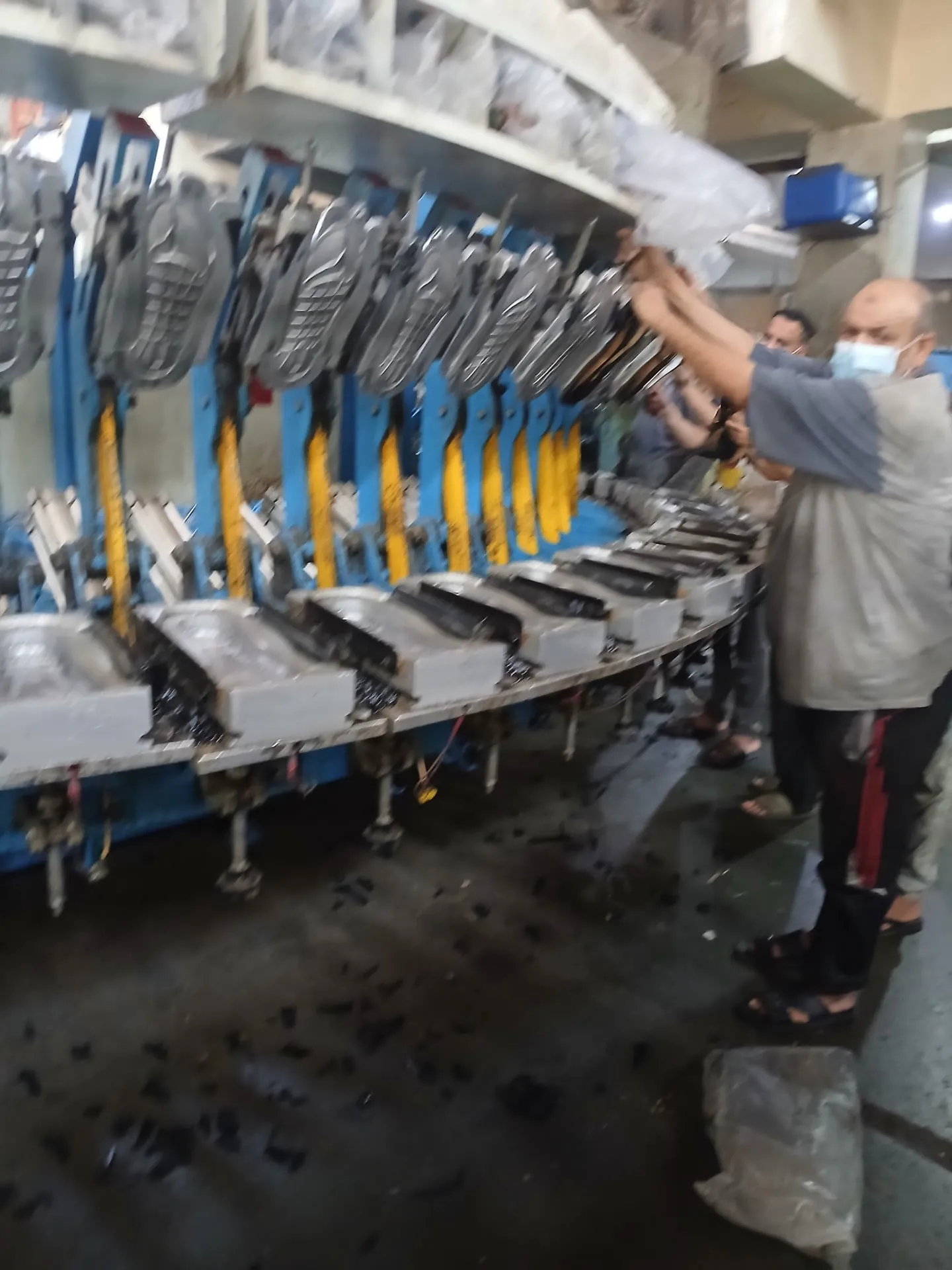 Slipper Upper Strapping Station