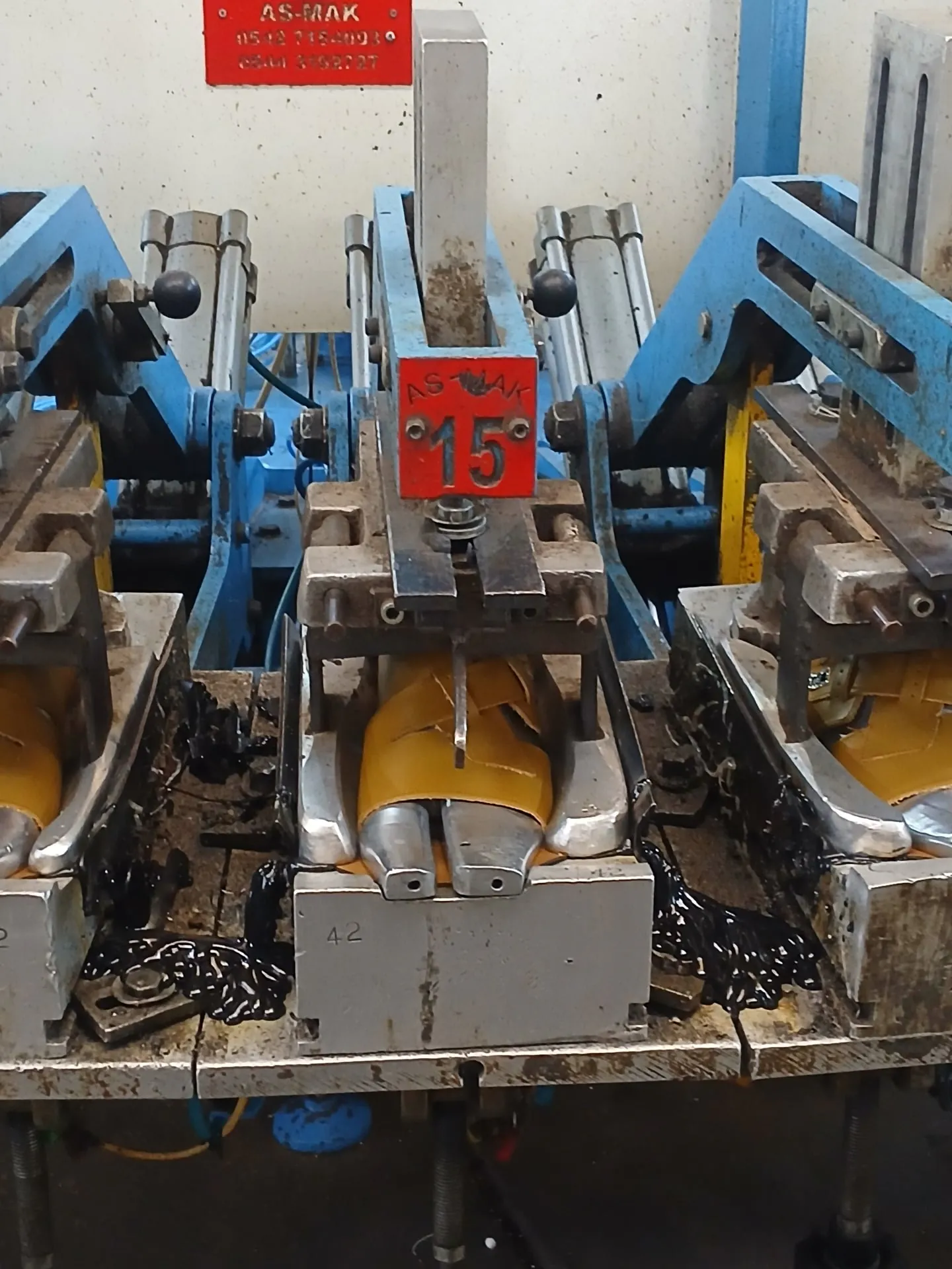 Integrated Injected Slipper Assembly Line